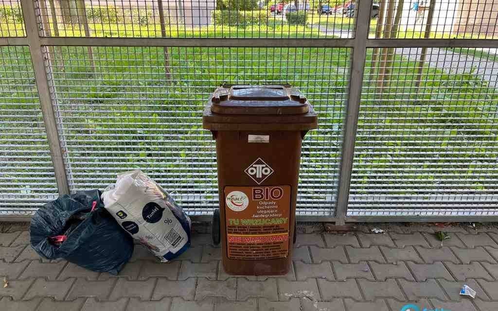 Miasto ustawia pojemniki na biodpady – FOTO