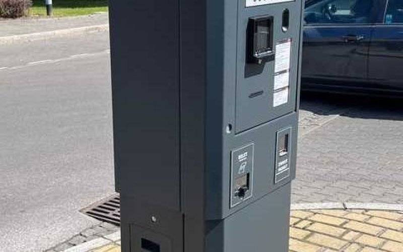 Nowe parkomaty w strefie płatnego postoju – FOTO