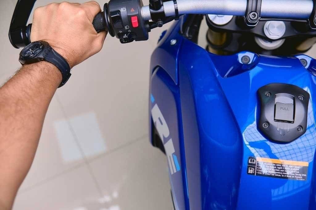 Po pijanemu uderzył w motocykl. Poranił nastolatków – FOTO