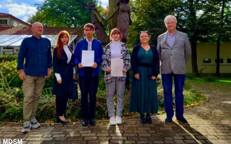 Stypendia Neumannów trafiły do zdolnych uczniów – FOTO