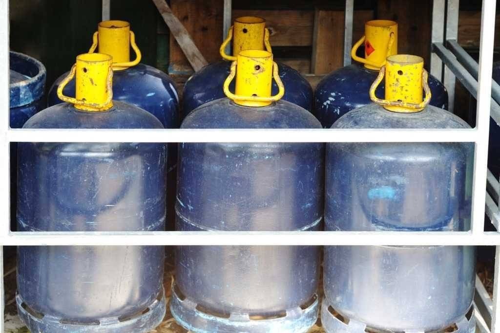 Lubili kraść paliwo i butle z gazem