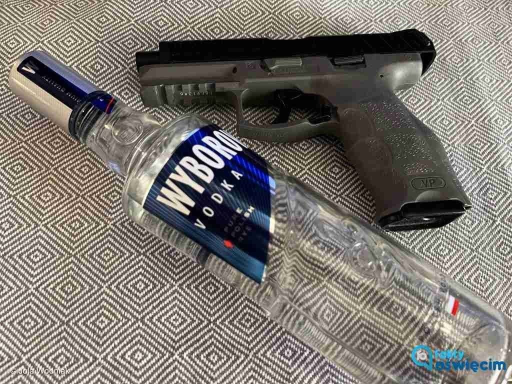 Groził żonie pistoletem