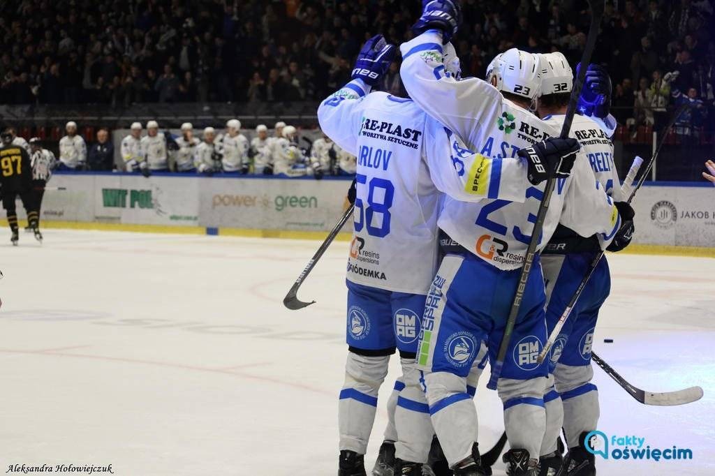 Niczym dzika bestia, która poczuła krew – FOTO