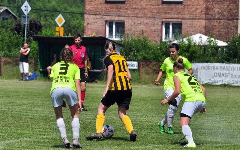 Iskra zatrzymała lidera, a Iskierki urwały punkt wiceliderowi