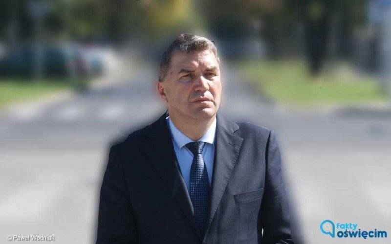 Prezydent Oświęcimia odpowiada pracownikom urzędu miasta