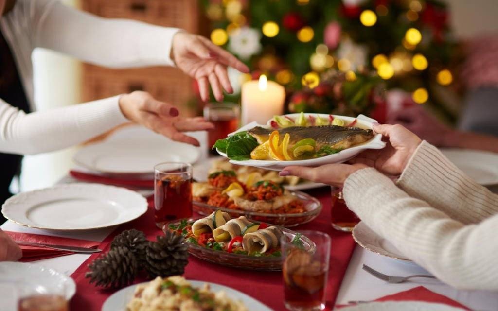 Nie wyrzucaj – podziel się świątecznym jedzeniem