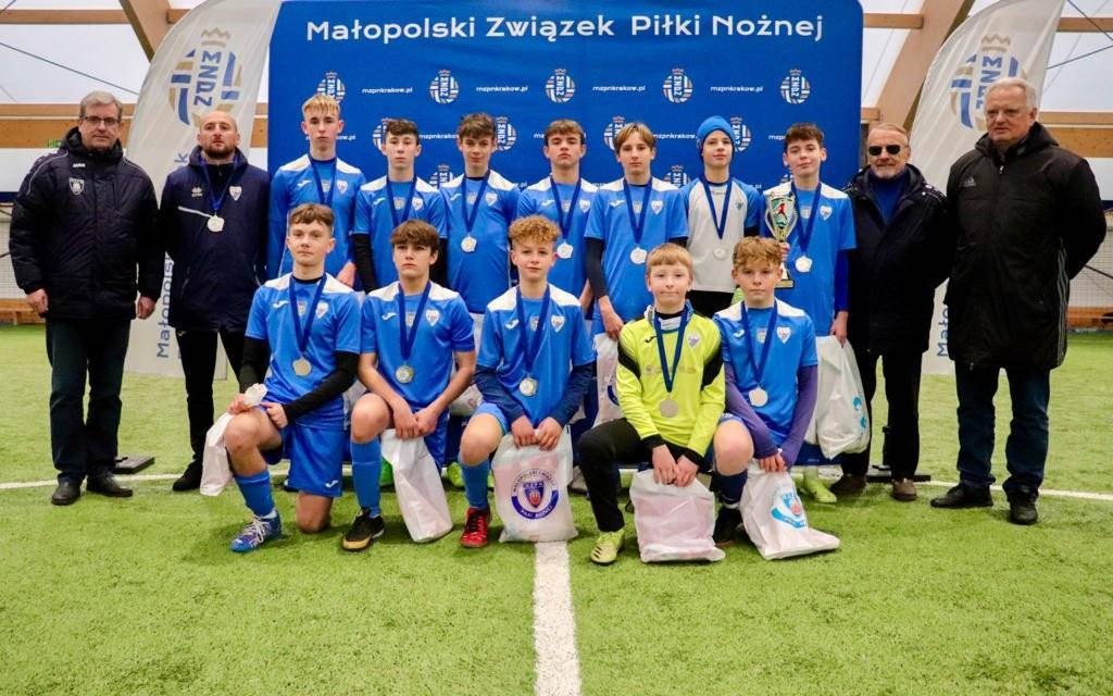 Srebrne trampki – FOTO