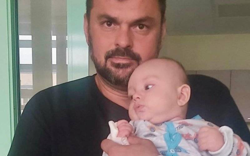 Mały Teoś jest już w domu
