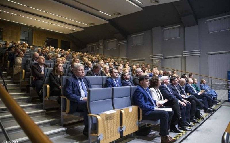 1.600 projektów za 573 miliony w cztery lata