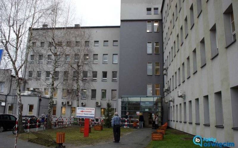 Odwiedziny w szpitalu wracają, ale z ograniczeniami