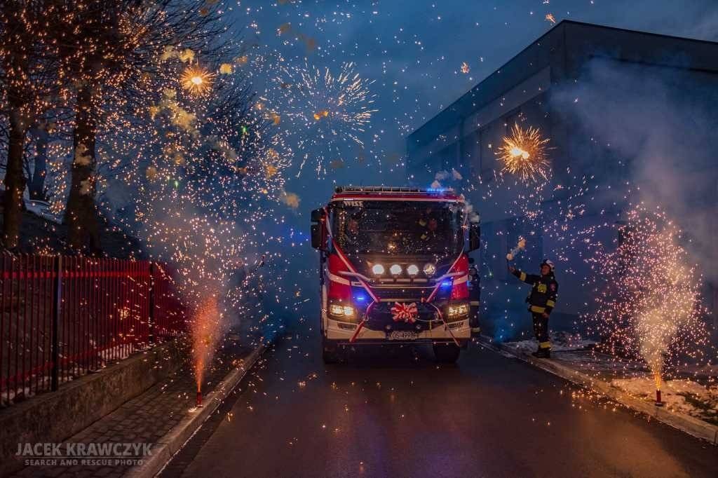 Mieli jelcza z 1985 roku. Dostali nowy wóz – FOTO