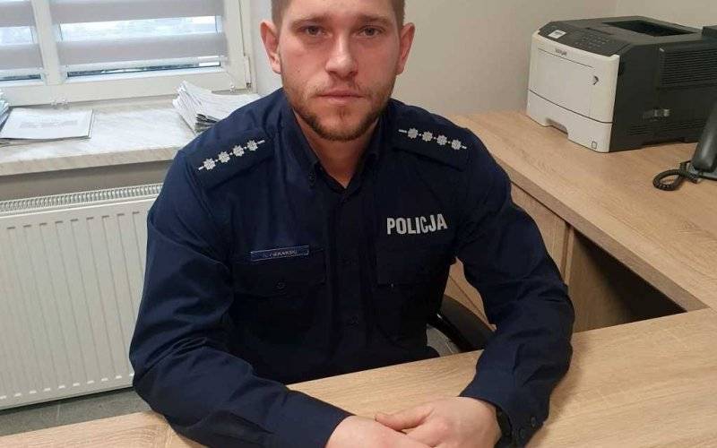 Bohater po służbie. Uratował sąsiadowi życie