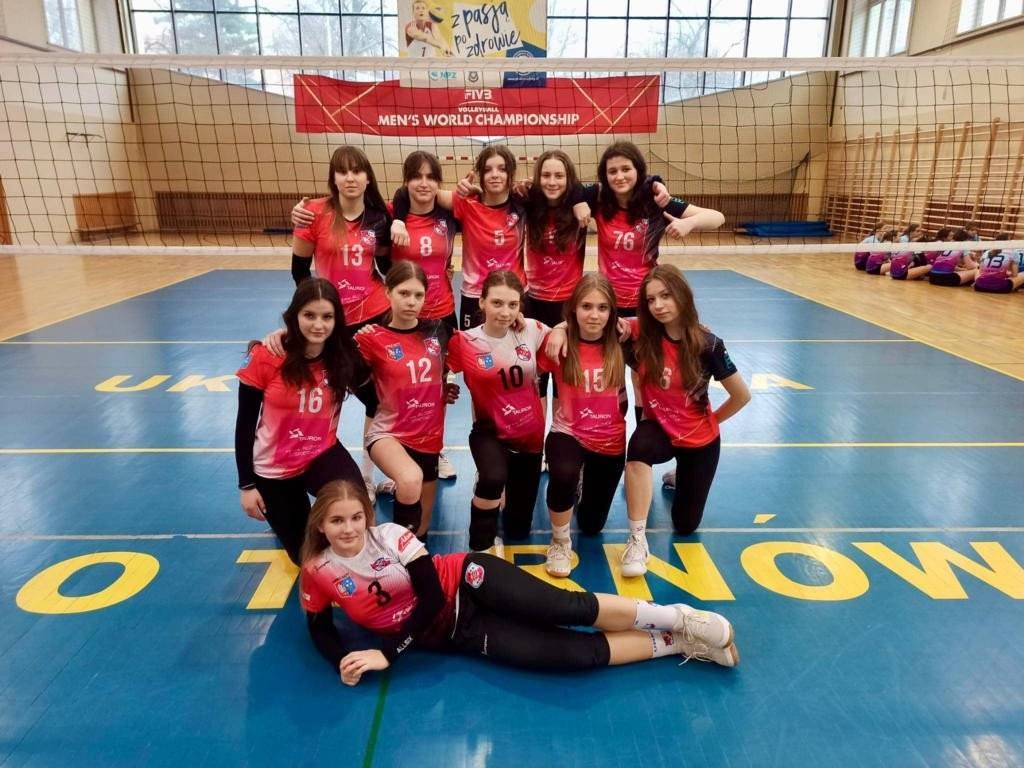 Młodziczki Kęczanina świętują awans