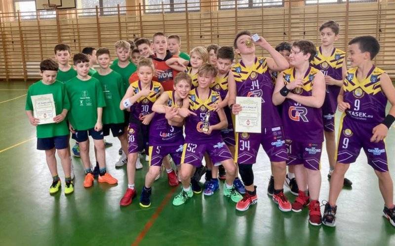 Niedźwiedzie w dobrych humorach jadą do „Miasta Soli” – FOTO