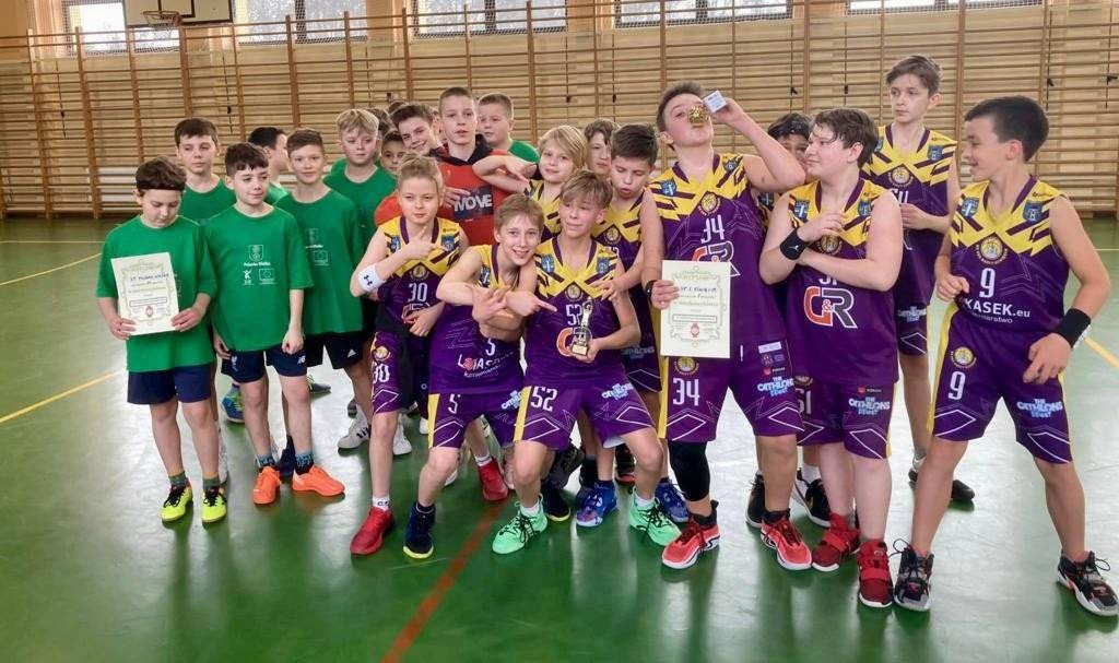 Niedźwiedzie w dobrych humorach jadą do „Miasta Soli” – FOTO