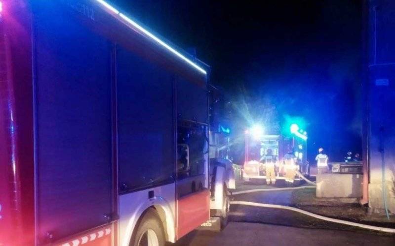 Pożar w domu dla uchodźców w Porębie Wielkiej – FILM, FOTO
