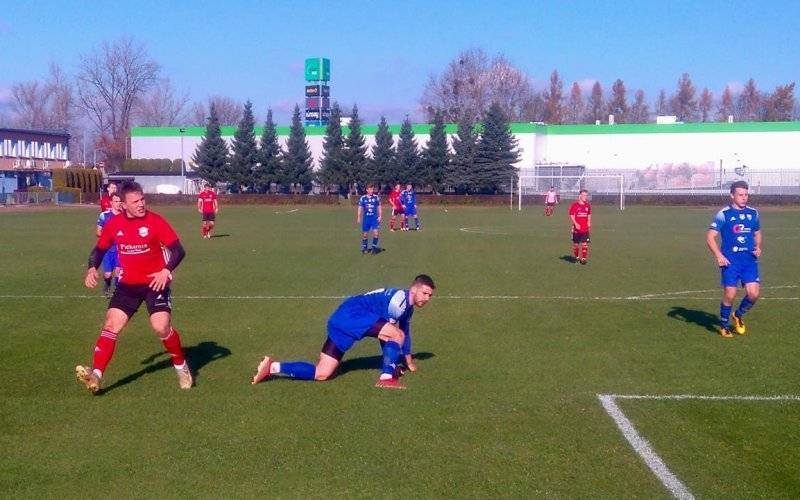 Sobota na stadionach. Unia remisuje w Barcicach