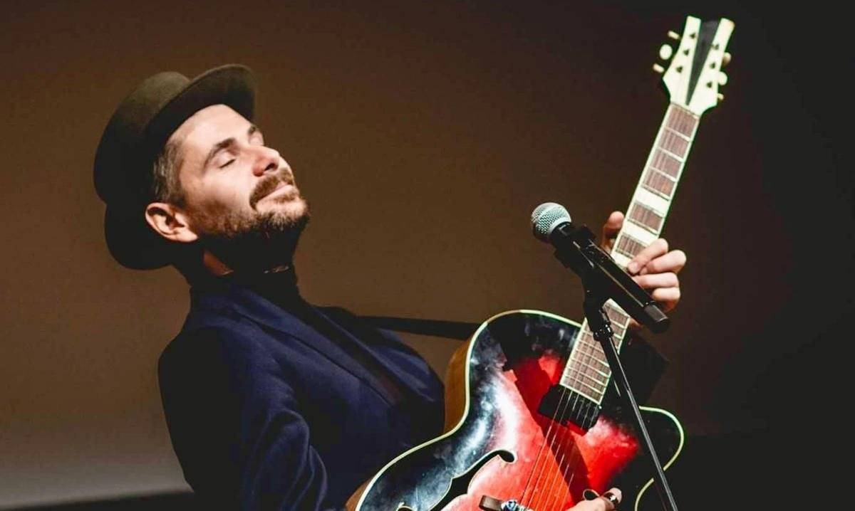 „Retro Piosenka” – Łukasz Jemioła z zespołem