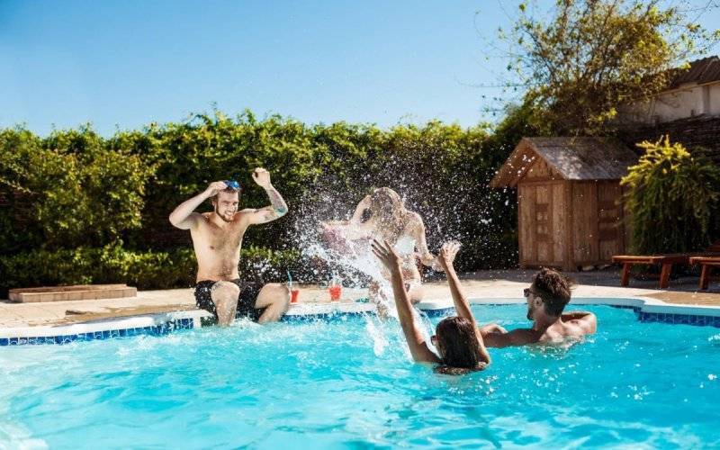 Generator chloru do basenu – jakie korzyści przynosi?