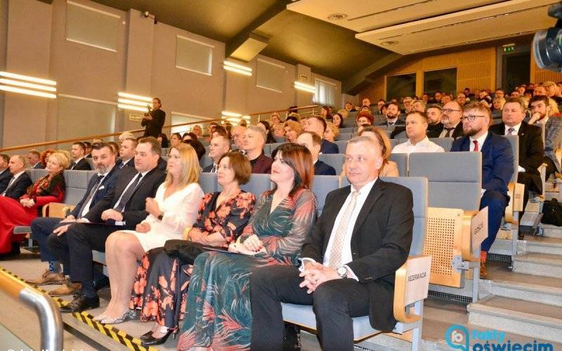 Rozrasta się kampus oświęcimskiej uczelni – FILM, FOTO