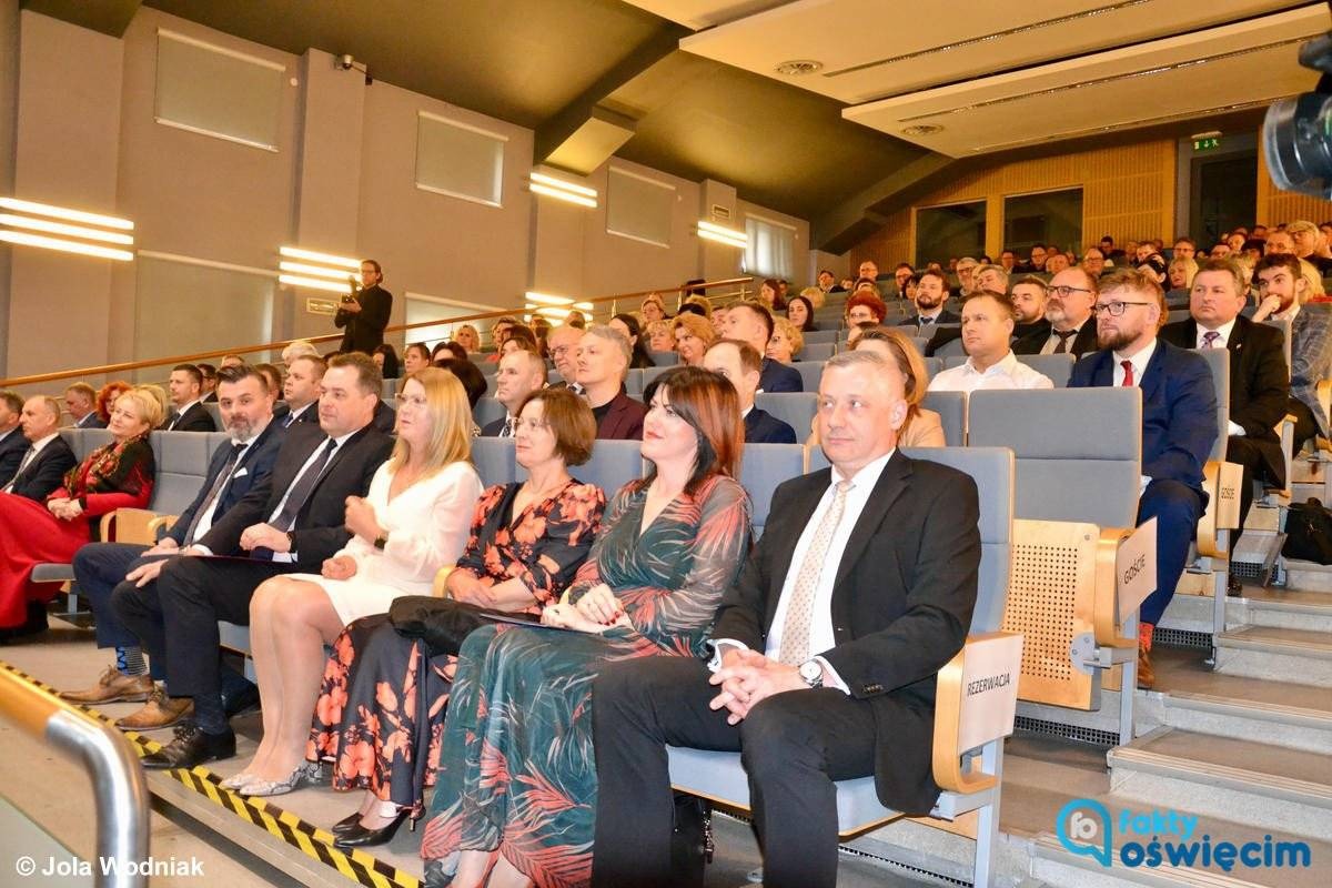 Rozrasta się kampus oświęcimskiej uczelni – FILM, FOTO