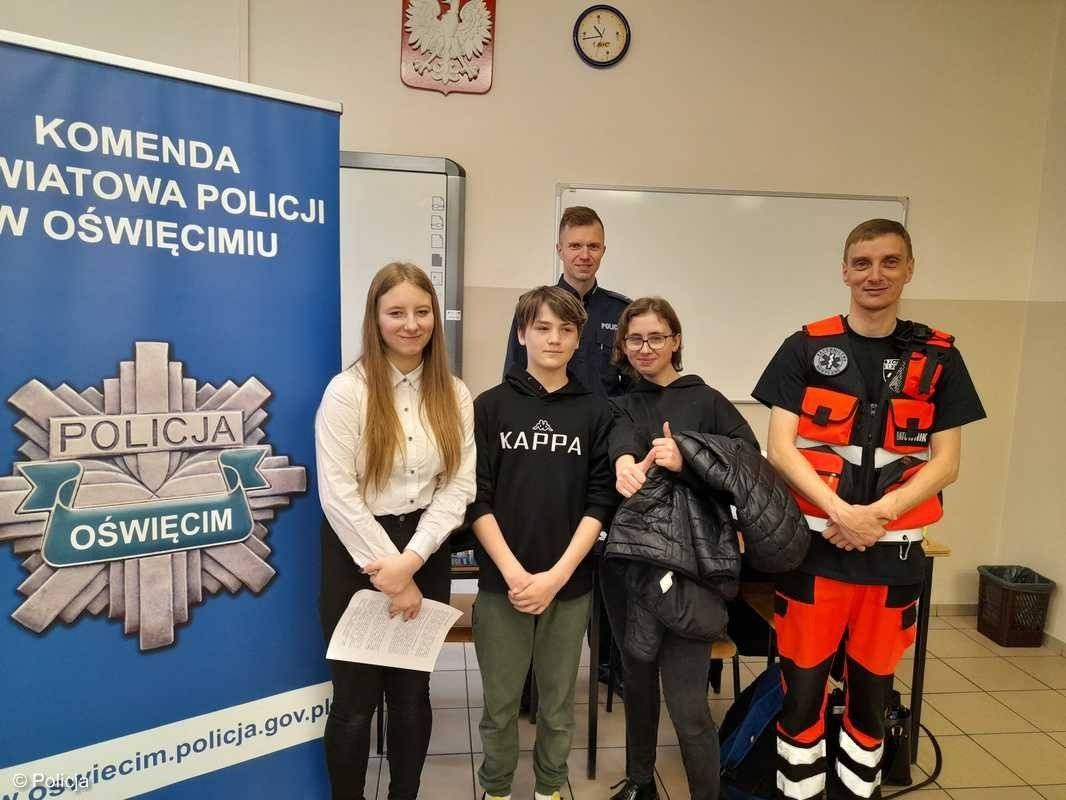 Policjanci zachęcali młodzież, by wstąpiła w ich szeregi – FOTO