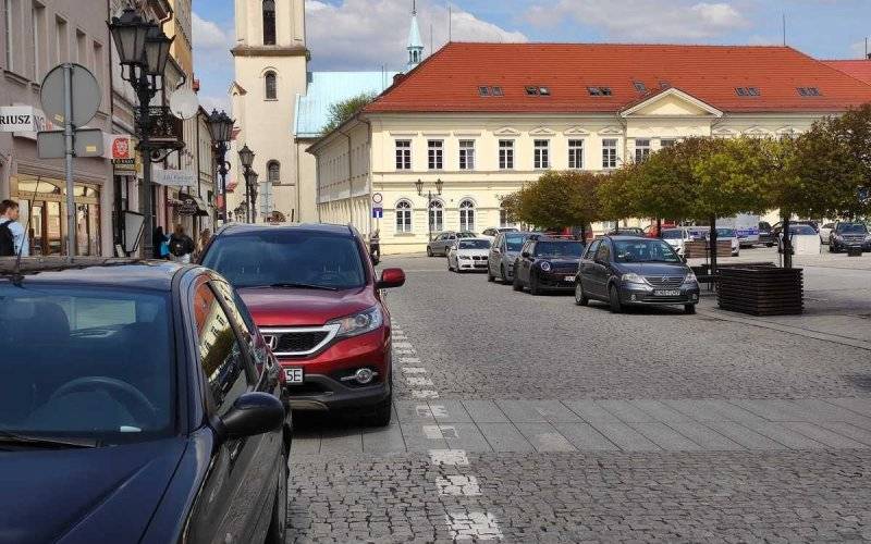 Więcej miejsc postojowych w Starym Mieście