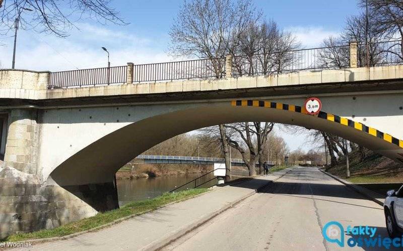 Utrudnienia w ruchu na moście Piastowskim