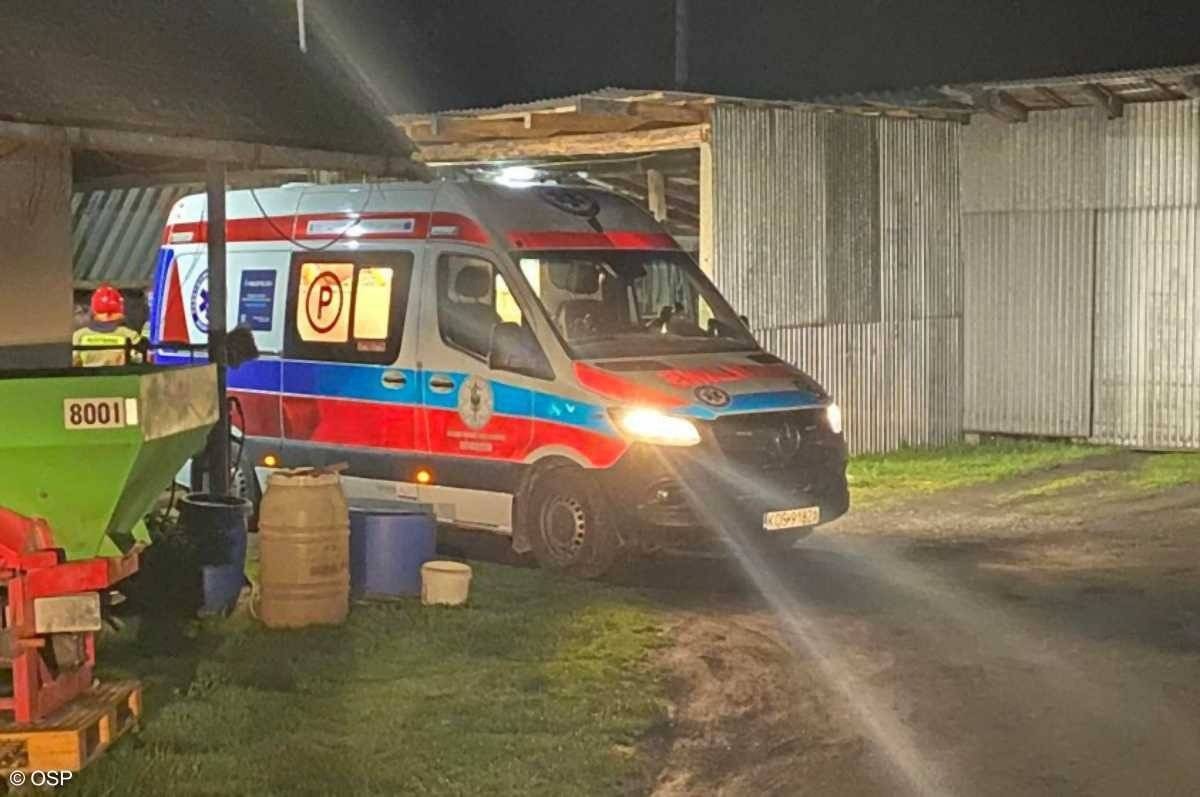 Senior wpadł do stawu. Odnaleźli go krewni