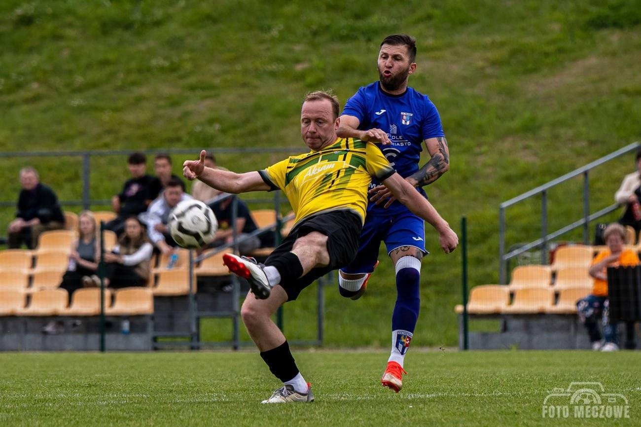 Derby dla Brzeziny – FOTO