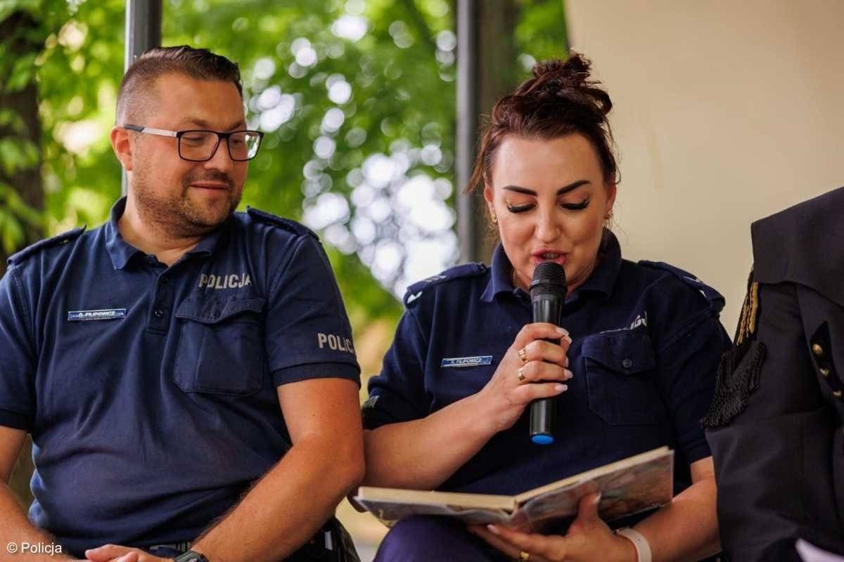Cała Polska czyta dzieciom. Policjanci też – FOTO
