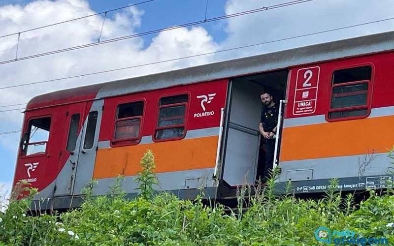 Zwłoki żony w domu, męża przy torowisku – FOTO