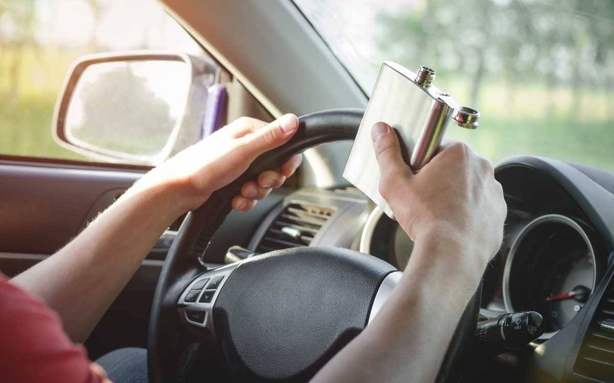 Policyjny pościg (na rowerze) i pijani kierowcy. Mają po 40 lat