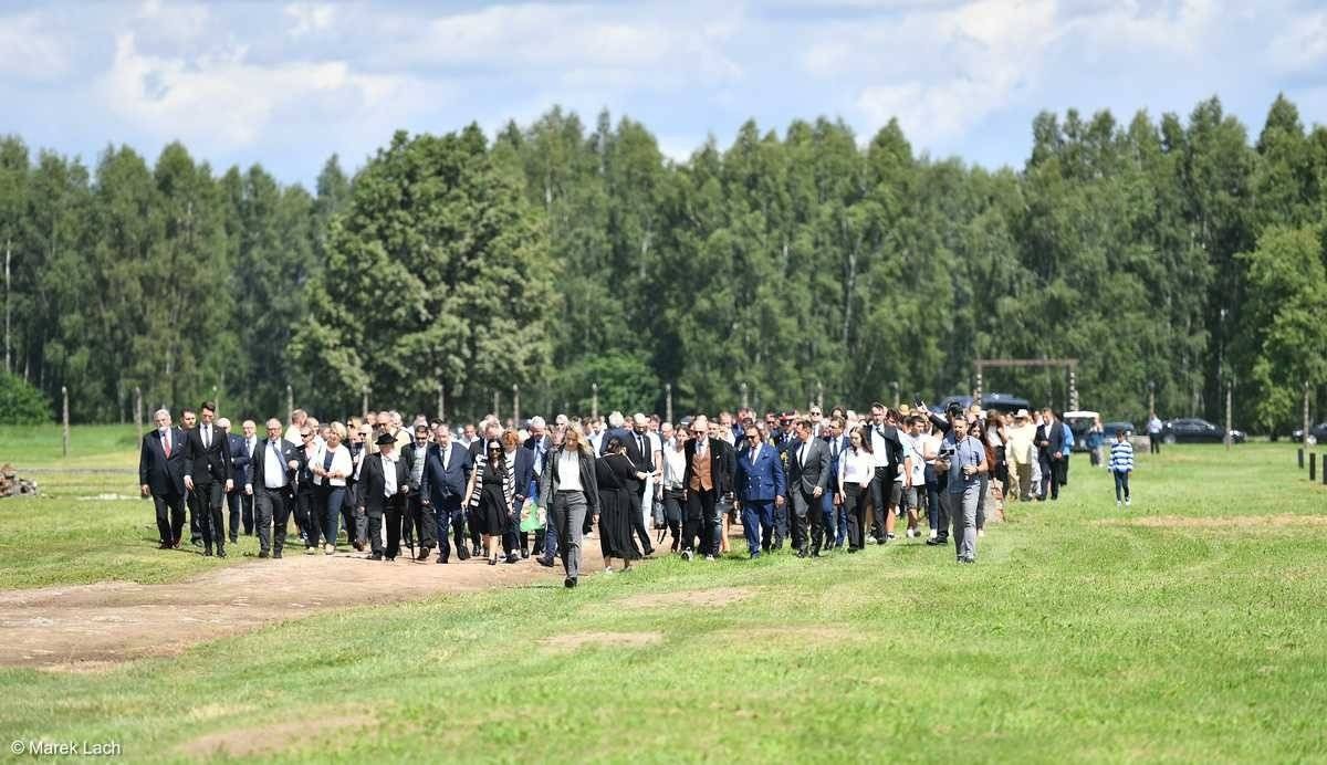 Ważne, aby pamiętać o Holokauście na Sinti i Romach – FOTO