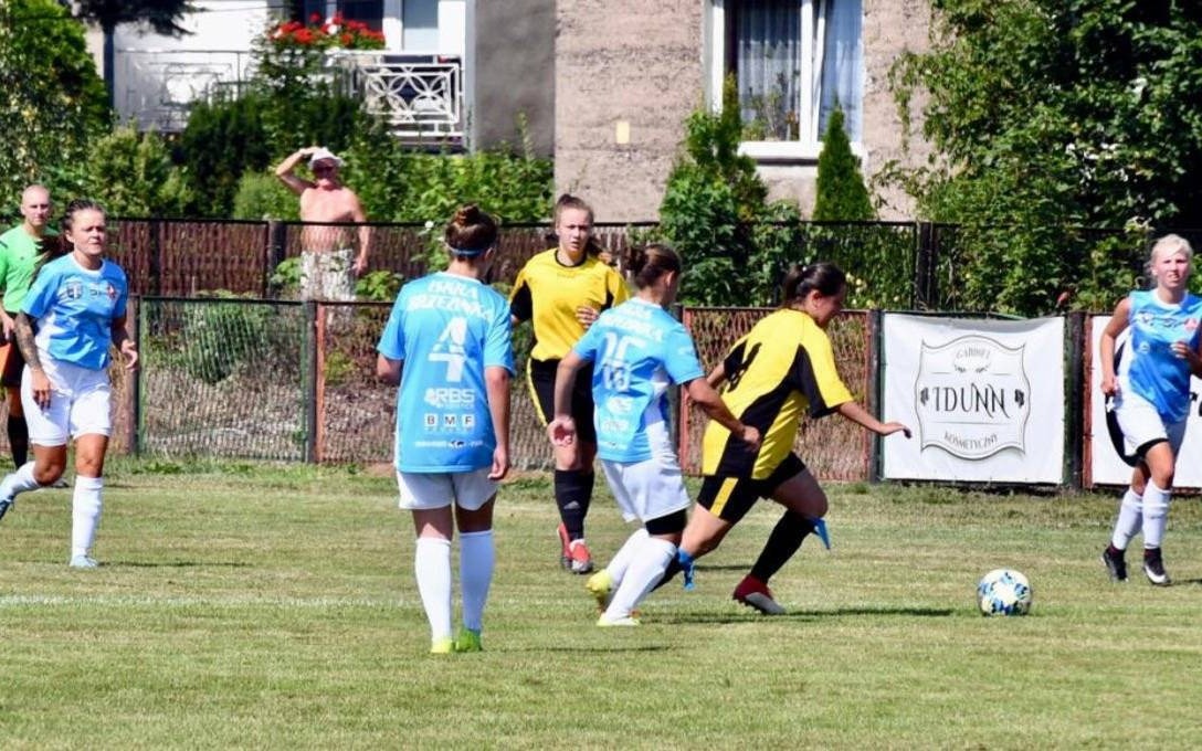 Iskierki z nowym trenerem i bez punktowych strat 