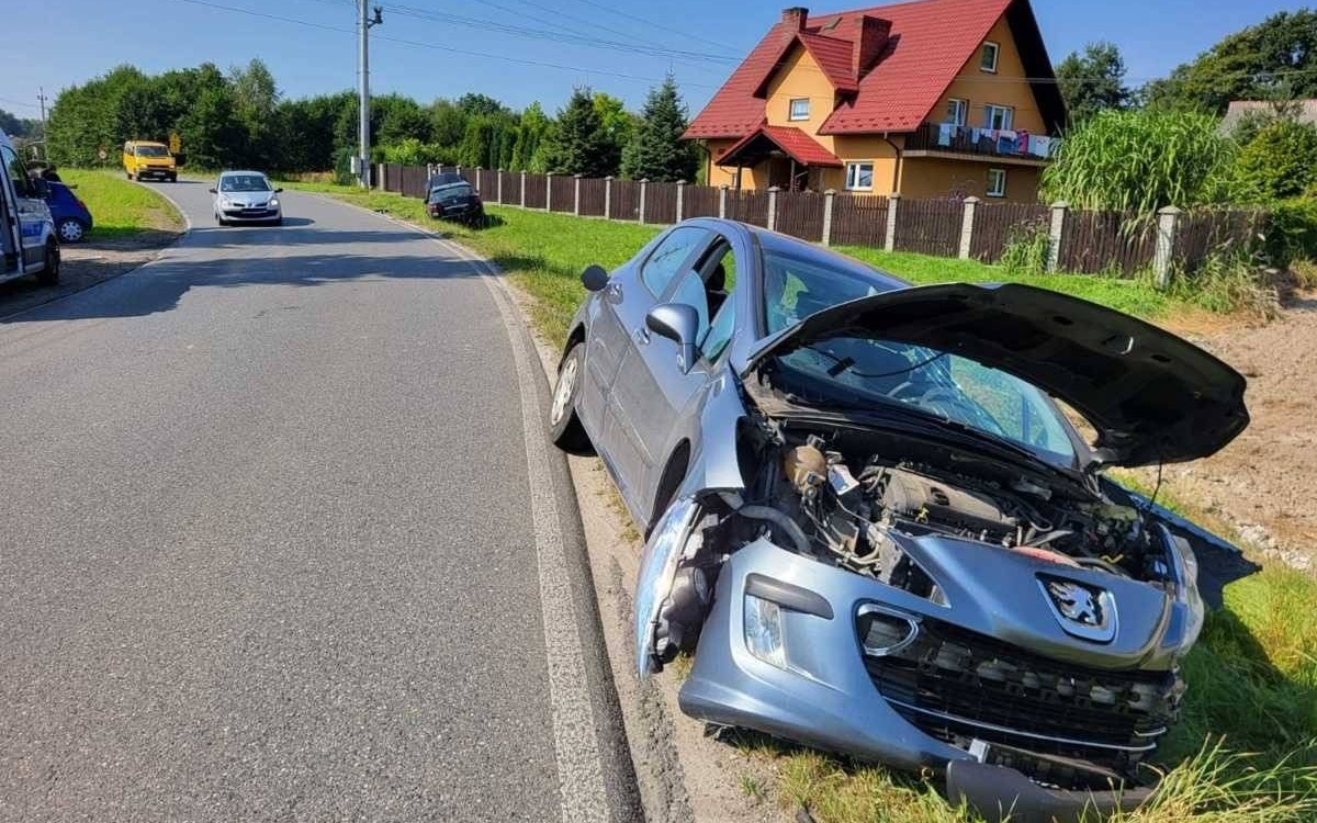 Zderzenie dwóch samochodów. W jednym był niemowlak