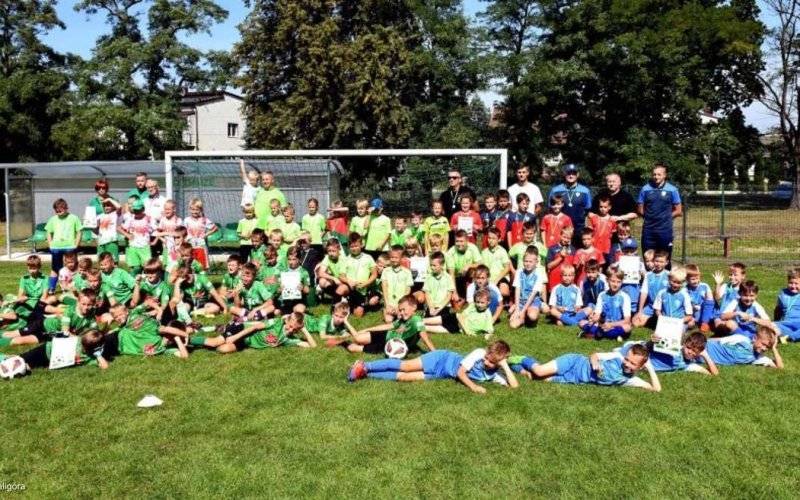 Trzy punkty na 25. urodziny LKS Bobrek – FOTO