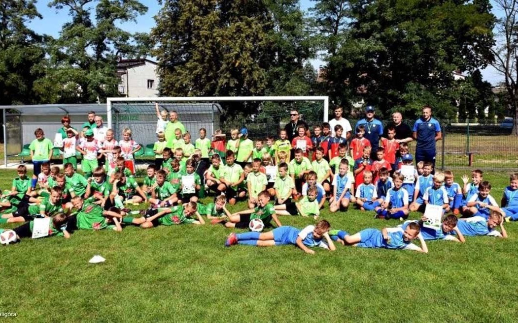 Trzy punkty na 25. urodziny LKS Bobrek – FOTO