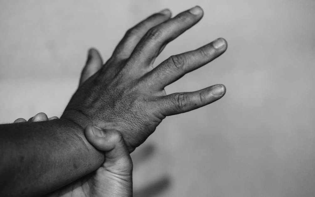 Sąd aresztował mężczyznę, który maltretował siostrę i jej córkę