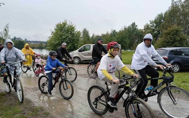 Rodzinny Rajd Rowerowy tym razem deszczowy – FOTO