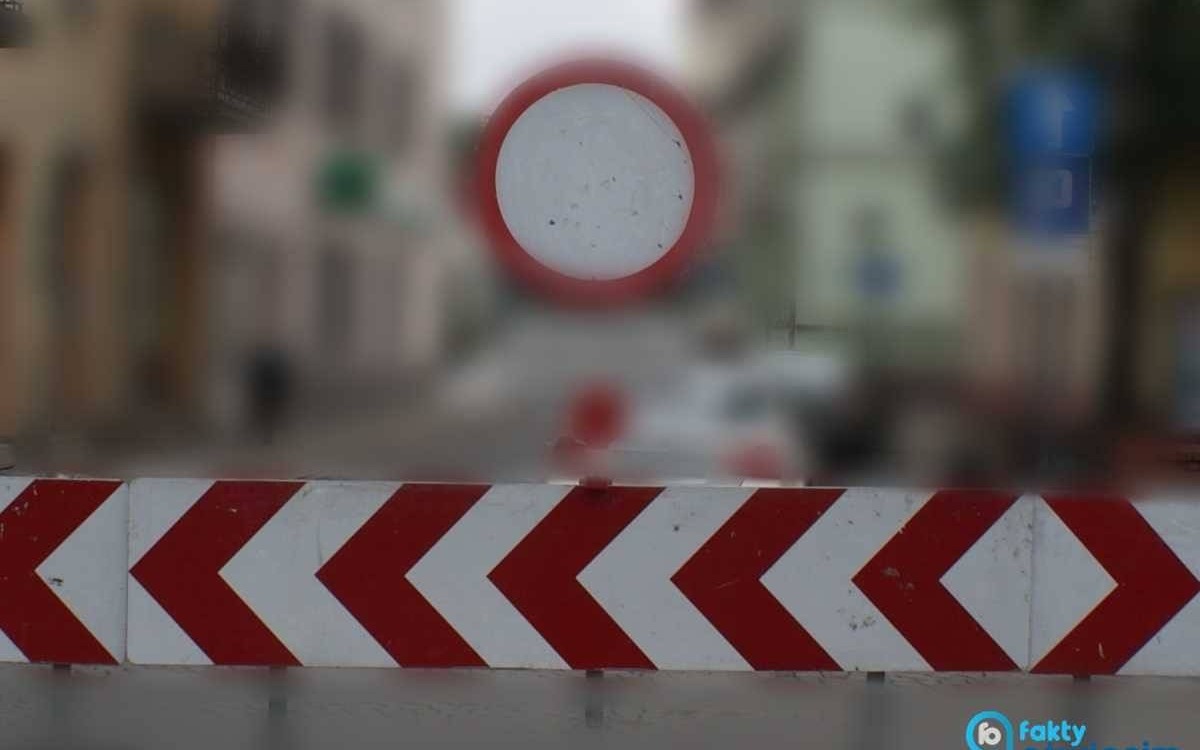 Nieprzejezdna ulica w Porębie Wielkiej