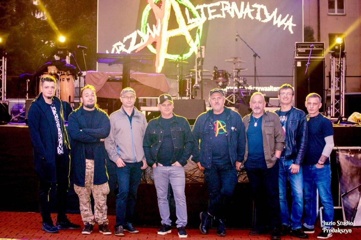 Krzywa Alternatywa na ostatniej prostej z nową płytą – FOTO