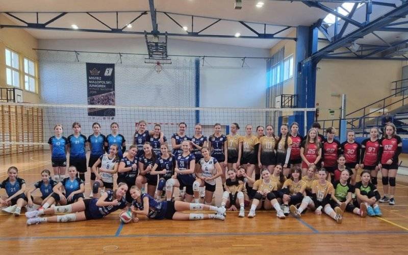 Młodziczki Setbola bez straty seta