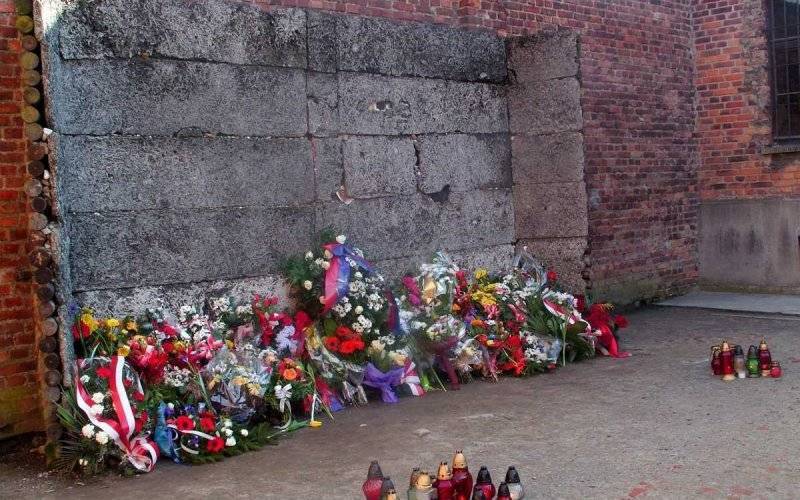 Egzekucja pod ścianą straceń w Święto Niepodległości