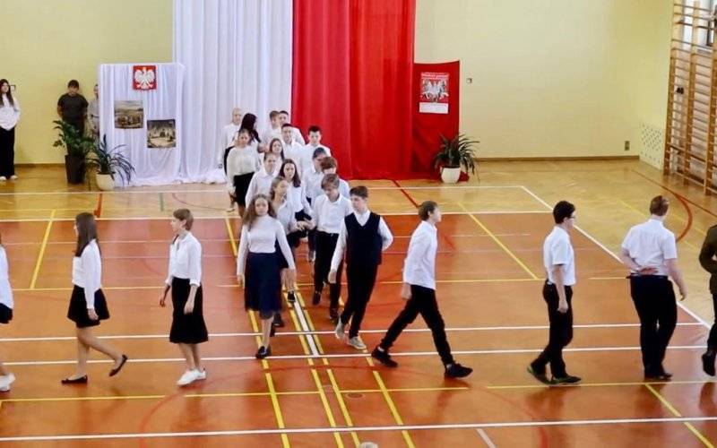 Polonez figurowy w nowoczesnej odsłonie – FILM