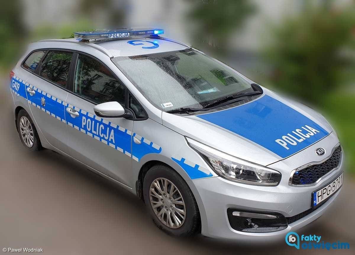 Upojony alkoholem leżał na jezdni. Tym razem nie doszło do tragedii