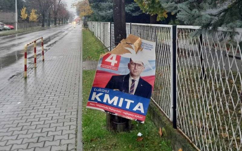 Plakaty wyborcze jeszcze gdzieniegdzie widać