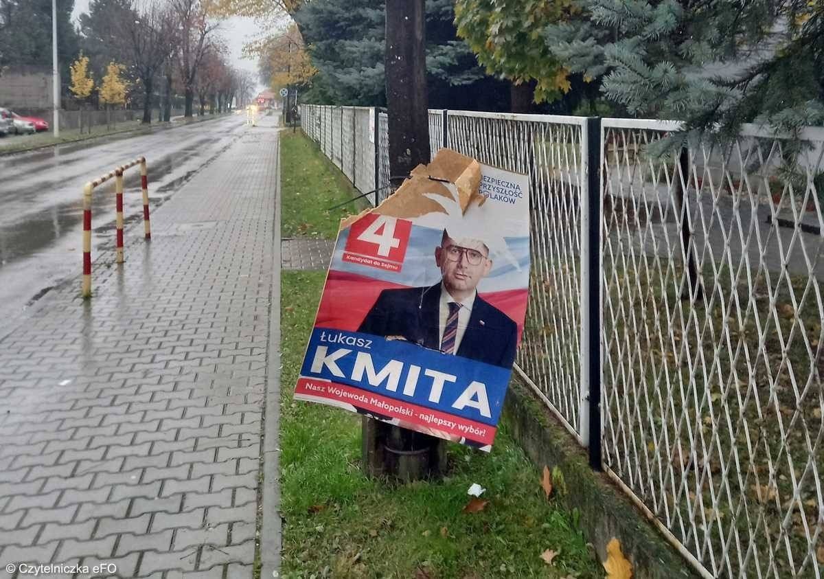 Plakaty wyborcze jeszcze gdzieniegdzie widać
