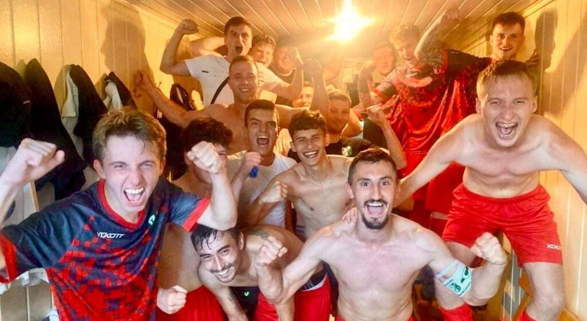 Biało-zielona niespodzianka – FILM, FOTO