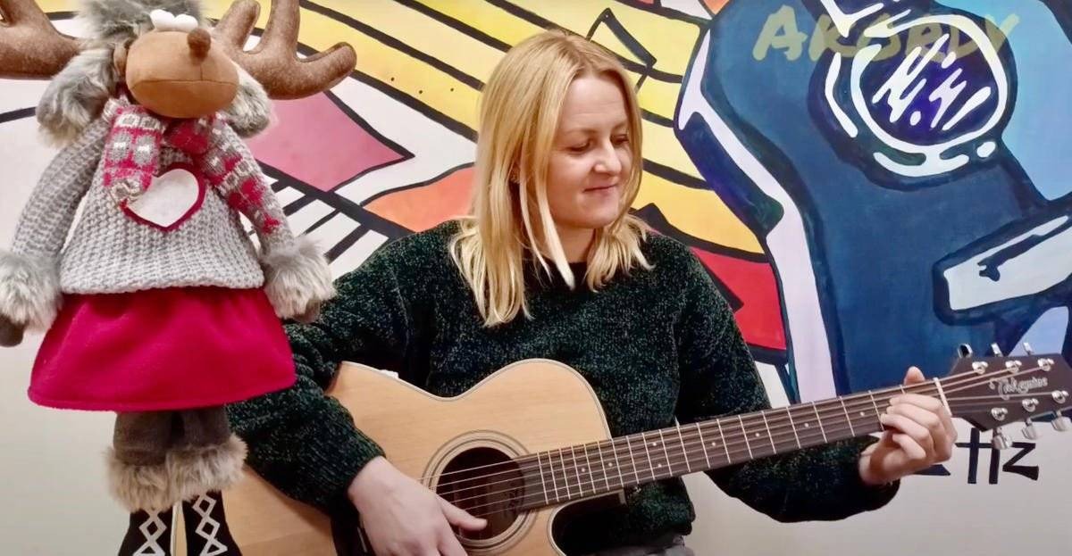 Świąteczna melodia: MDK z nauką kolęd – FILMY